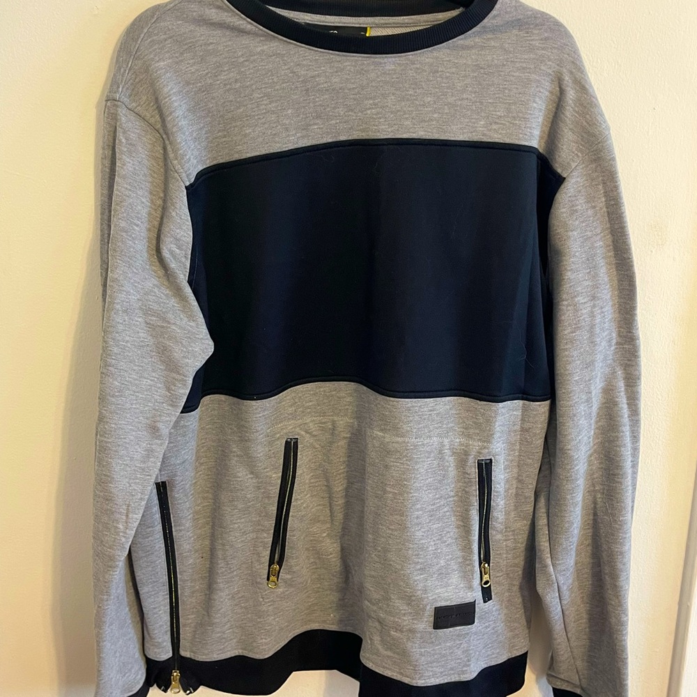 Men’s under Armour fashion Sweater